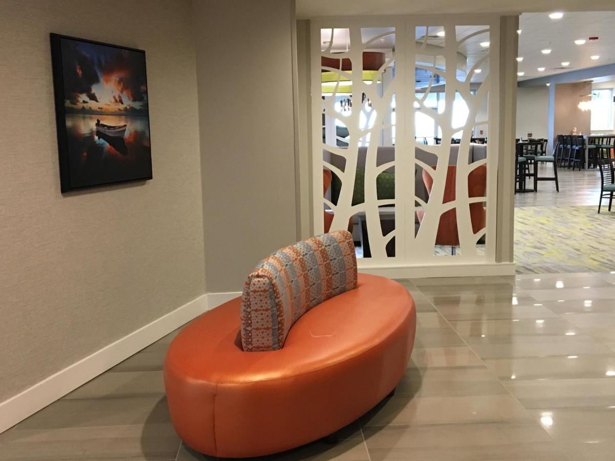 Holiday Inn Hotel & Suites Daytona Beach On The Ocean an IHG Hotel - image 7