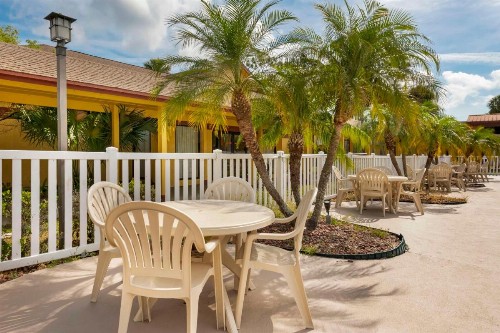 Best Western International Speedway Hotel - image 12