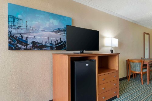 Best Western International Speedway Hotel - image 23