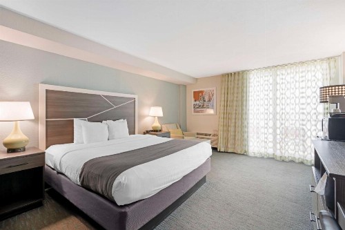 Best Western Plus Daytona Inn Seabreeze - image 2