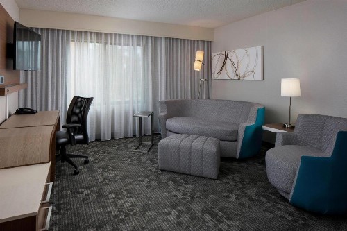Courtyard by Marriott Daytona Beach Speedway/Airport - image 8