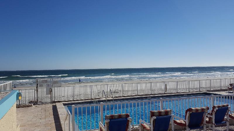Sunrise Inn Oceanfront - image 2