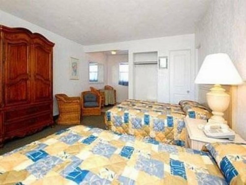 Sunrise Inn Oceanfront - image 7