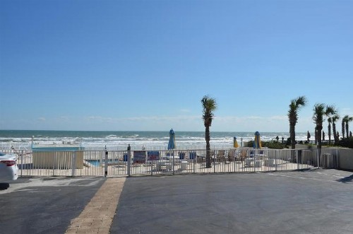 Sunrise Inn Oceanfront - image 8