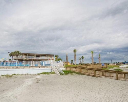 Sunrise Inn Oceanfront - image 9