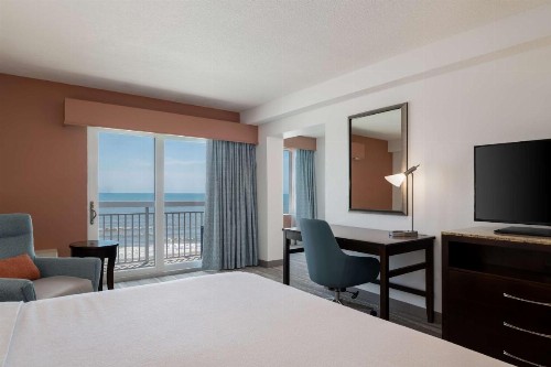 Hilton Garden Inn Daytona Beach Oceanfront - image 18