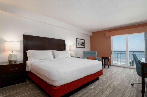 Hilton Garden Inn Daytona Beach Oceanfront - image 20