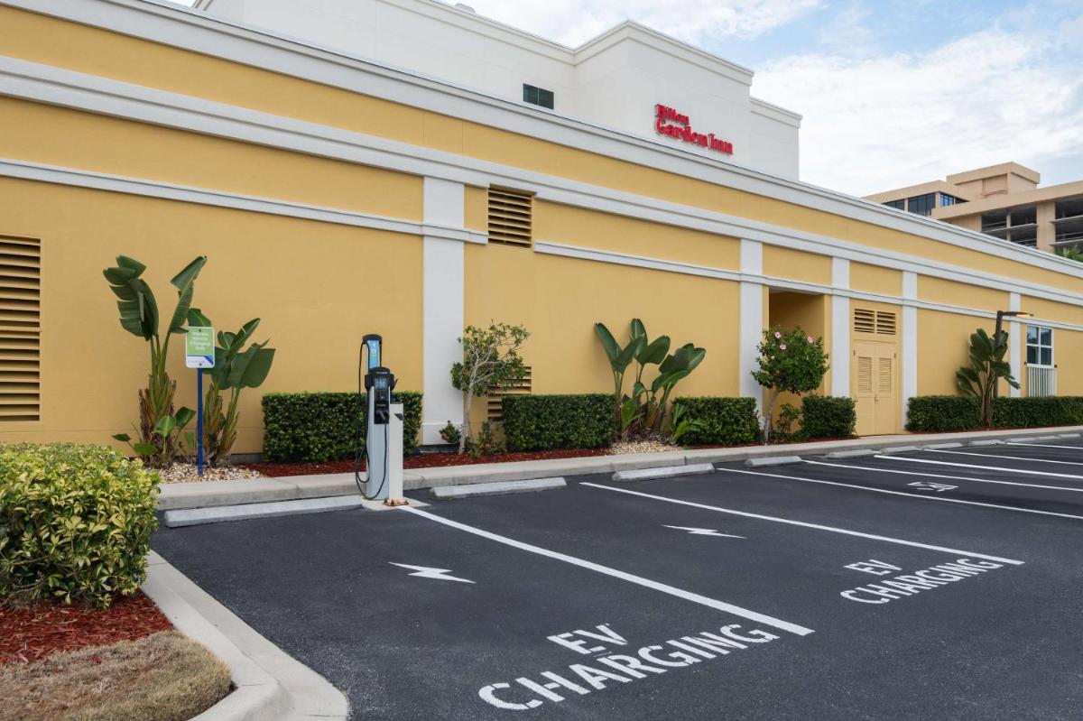 Hilton Garden Inn Daytona Beach Oceanfront - image 3
