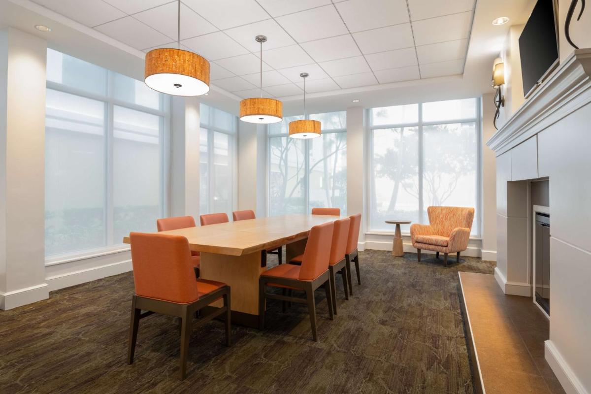 Hilton Garden Inn Daytona Beach Oceanfront - image 6