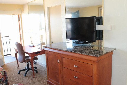 Grand Prix Motel Beach Front - image 10