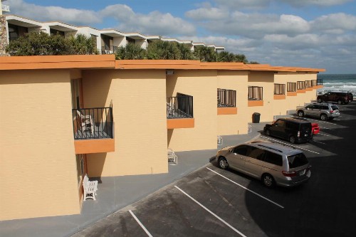 Grand Prix Motel Beach Front - image 24