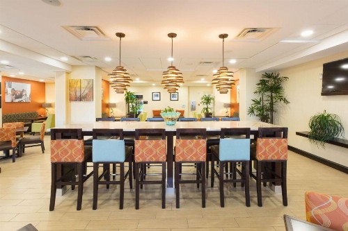 Hampton Inn Daytona Beach/Beachfront - image 16