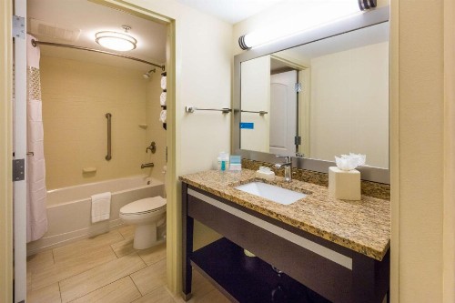 Hampton Inn Daytona Beach/Beachfront - image 18