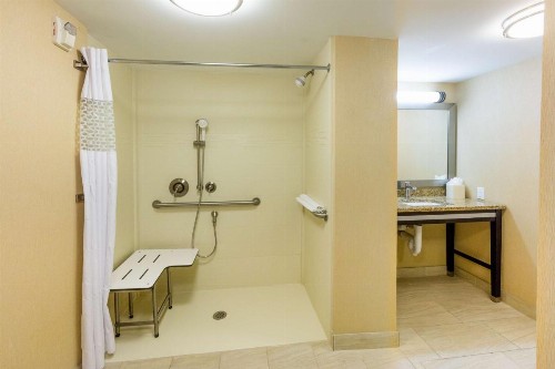 Hampton Inn Daytona Beach/Beachfront - image 28