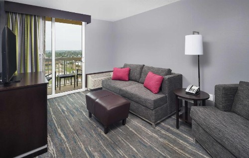 Hampton Inn Daytona Beach/Beachfront - image 3