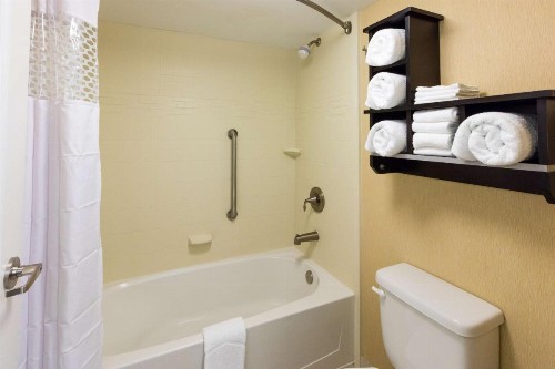 Hampton Inn Daytona Beach/Beachfront - image 5