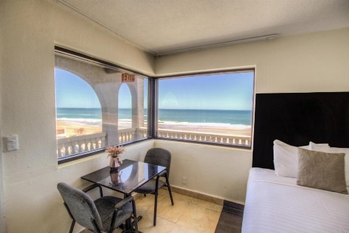 La Bella Oceanfront Inn - Daytona - image 3