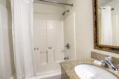 La Bella Oceanfront Inn - Daytona - image 7