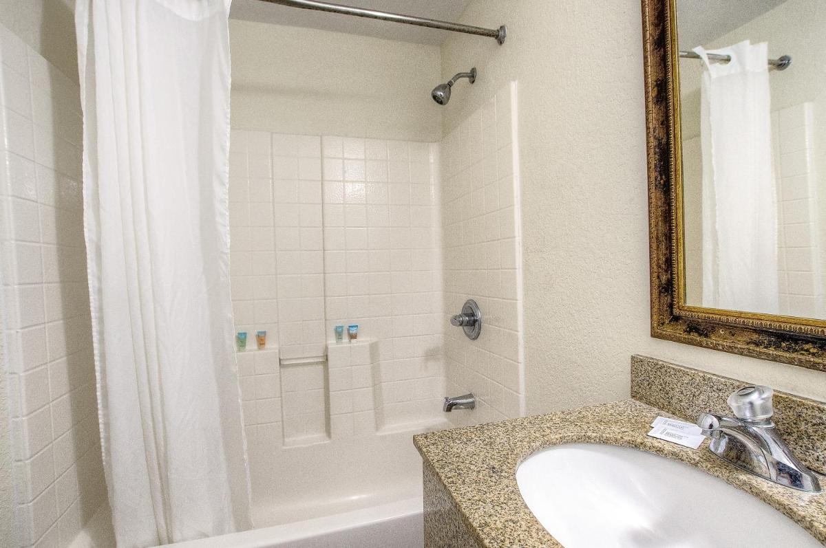 La Bella Oceanfront Inn - Daytona - image 7