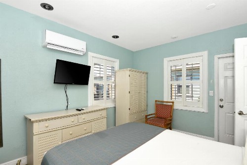 Shoreline Suites & Cabana Cottages – Beachfront - image 16