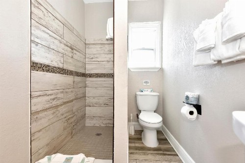 Shoreline Suites & Cabana Cottages – Beachfront - image 20