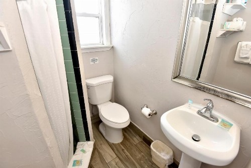 Shoreline Suites & Cabana Cottages – Beachfront - image 21