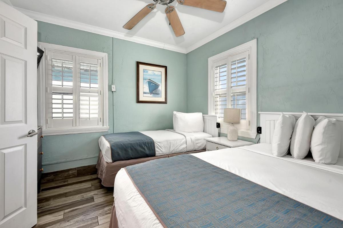 Shoreline Suites & Cabana Cottages – Beachfront - image 4