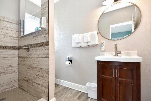 Shoreline Suites & Cabana Cottages – Beachfront - image 45