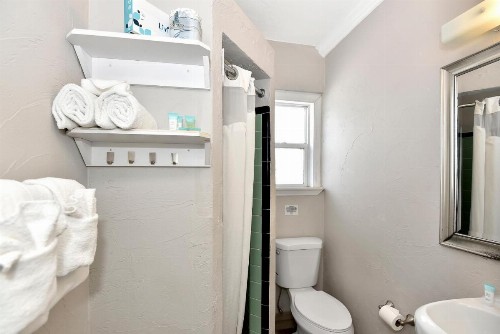 Shoreline Suites & Cabana Cottages – Beachfront - image 6