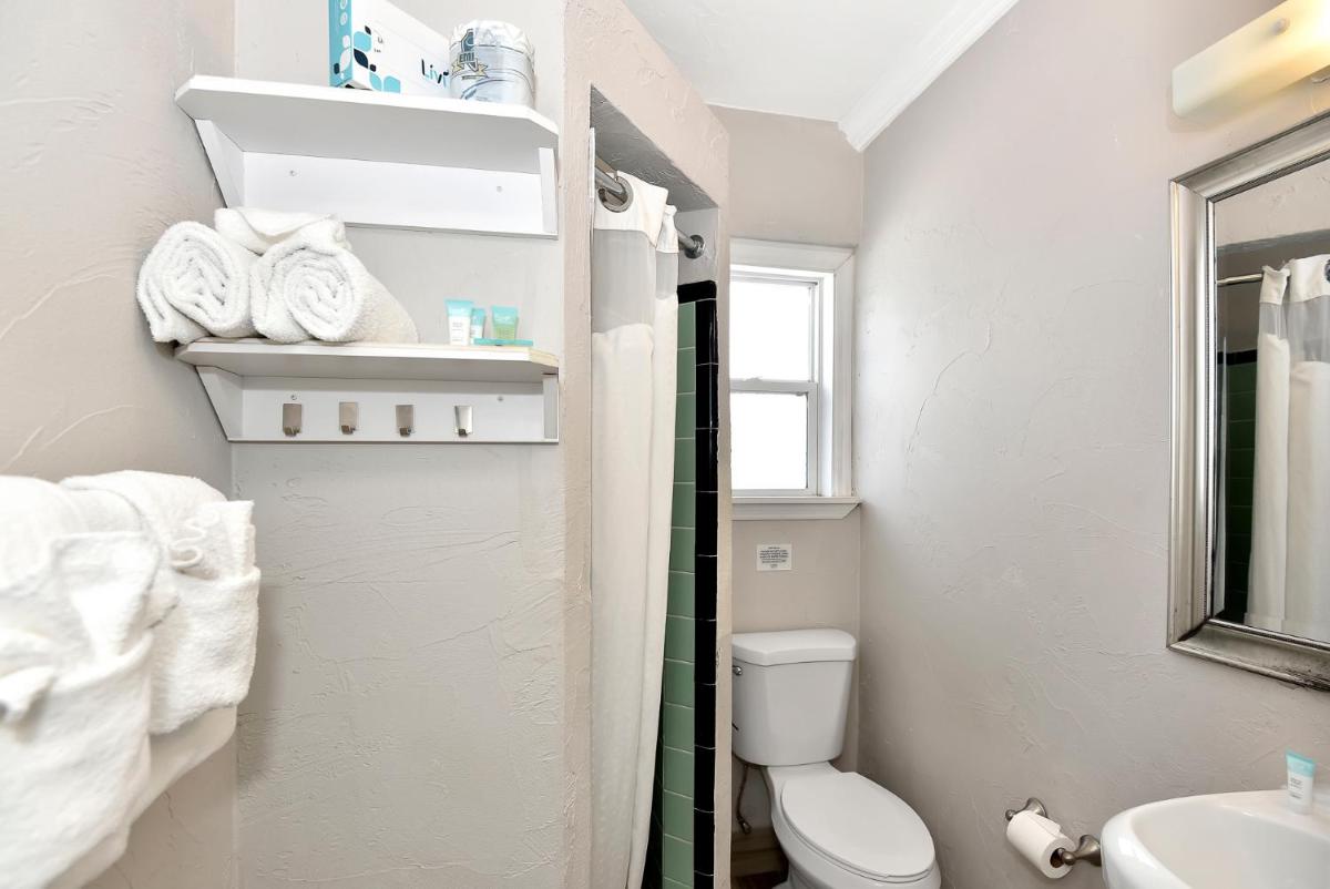 Shoreline Suites & Cabana Cottages – Beachfront - image 6