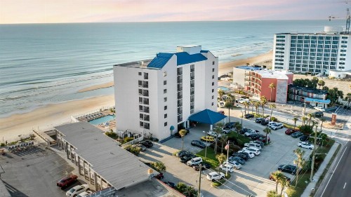 Tropical Winds Resort Hotel - image 11