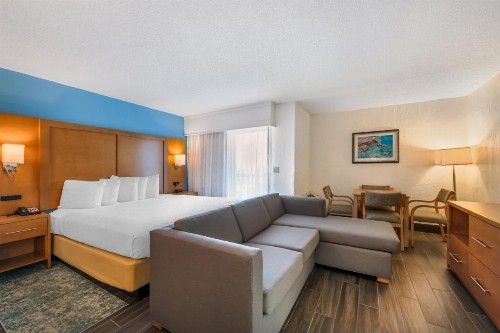 Tropical Winds Resort Hotel - image 14