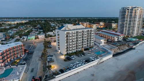 Tropical Winds Resort Hotel - image 22