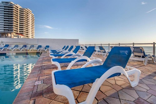 Tropical Winds Resort Hotel - image 27