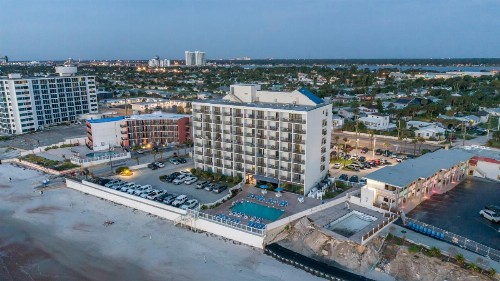 Tropical Winds Resort Hotel - image 32