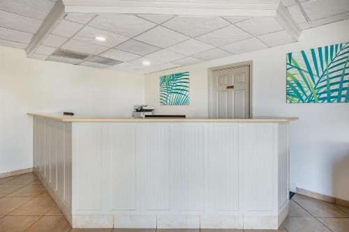 Tropical Winds Resort Hotel - image 37