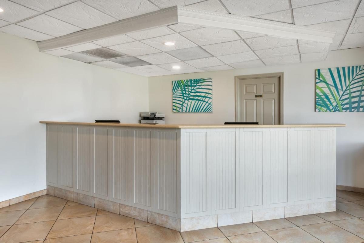 Tropical Winds Resort Hotel - image 4
