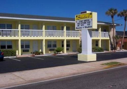 Studio 1 Motel - Daytona Beach - image 21