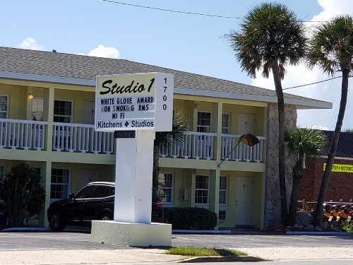 Studio 1 Motel - Daytona Beach - image 5