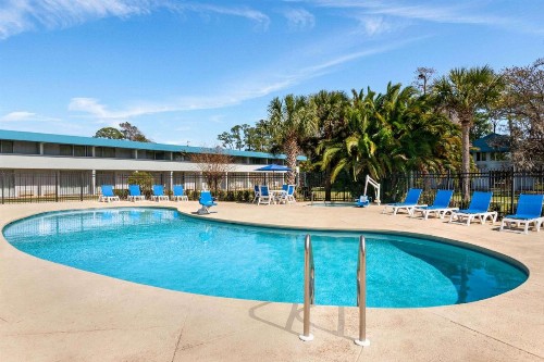 La Quinta Inn by Wyndham Daytona Beach/Intl Speedway - image 1