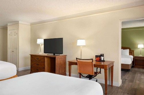 La Quinta Inn by Wyndham Daytona Beach/Intl Speedway - image 15