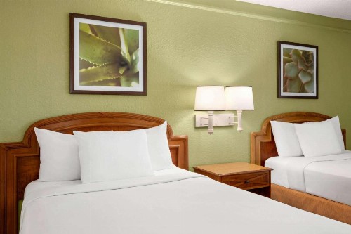 La Quinta Inn by Wyndham Daytona Beach/Intl Speedway - image 22
