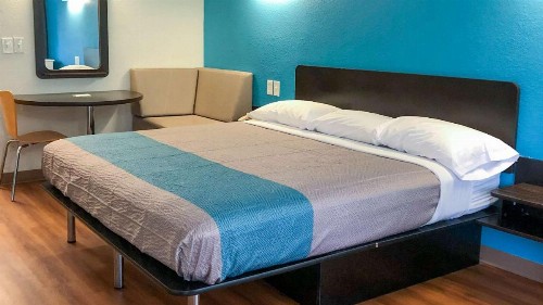 Motel 6-Daytona Beach FL - Speedway - image 2