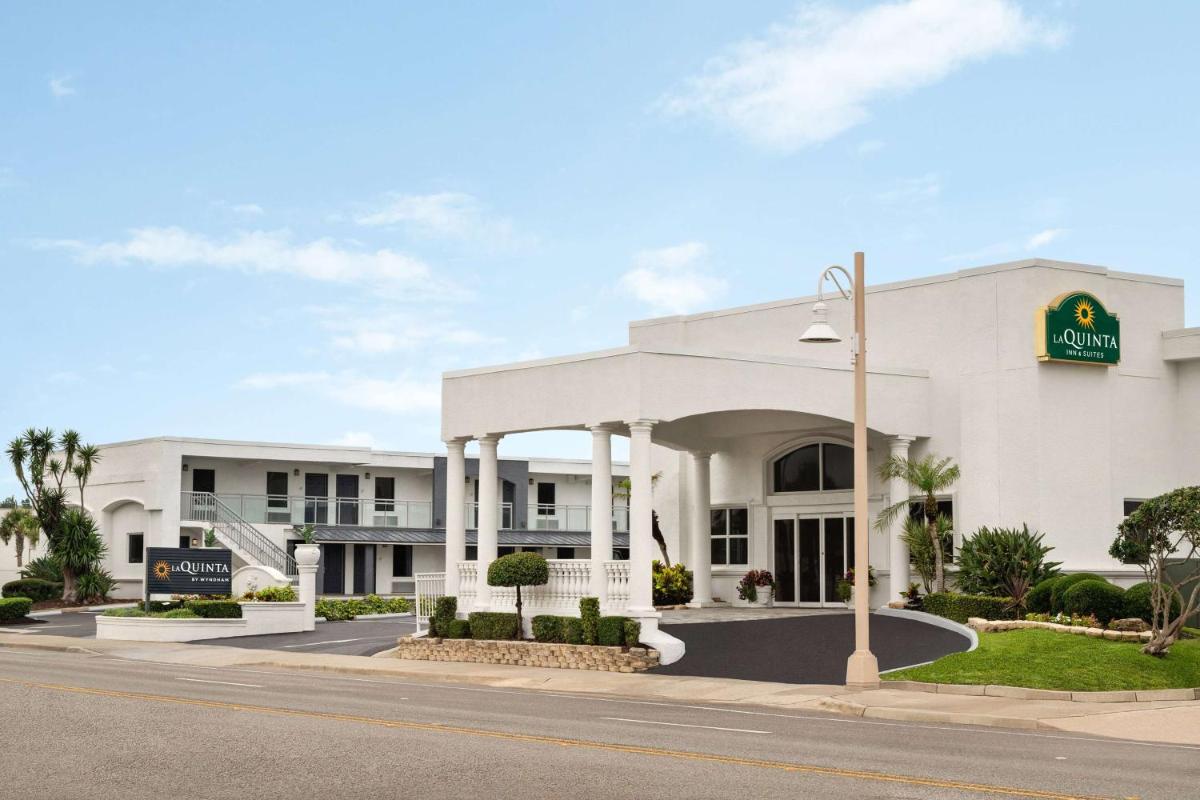 La Quinta by Wyndham Oceanfront Daytona Beach - main image