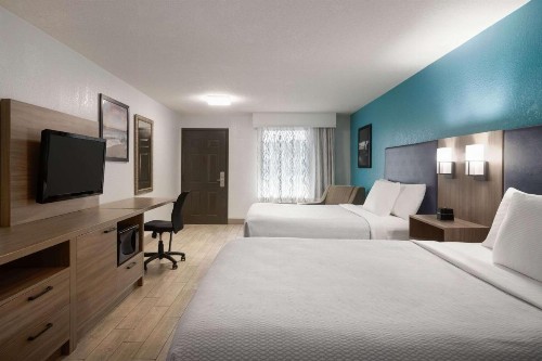 La Quinta by Wyndham Oceanfront Daytona Beach - image 16