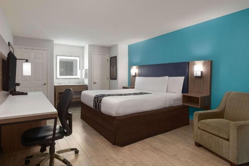 La Quinta by Wyndham Oceanfront Daytona Beach - image 18