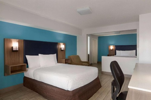 La Quinta by Wyndham Oceanfront Daytona Beach - image 21