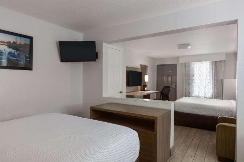 La Quinta by Wyndham Oceanfront Daytona Beach - image 22