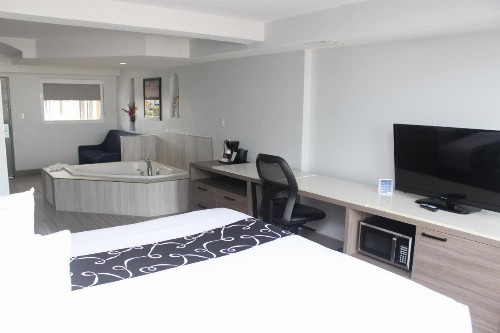 La Quinta by Wyndham Oceanfront Daytona Beach - image 35
