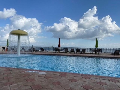 La Quinta by Wyndham Oceanfront Daytona Beach - image 44